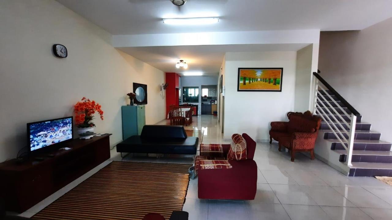 Homestay Ipoh Pengkalan Zawiah Εξωτερικό φωτογραφία